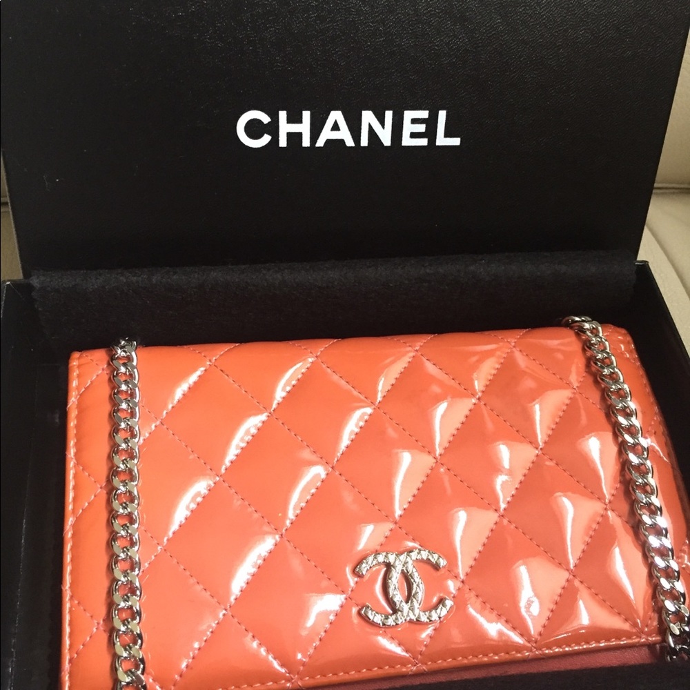 CHANEL Orange Quilted Patent Leather Bag - Picture 10 of 16